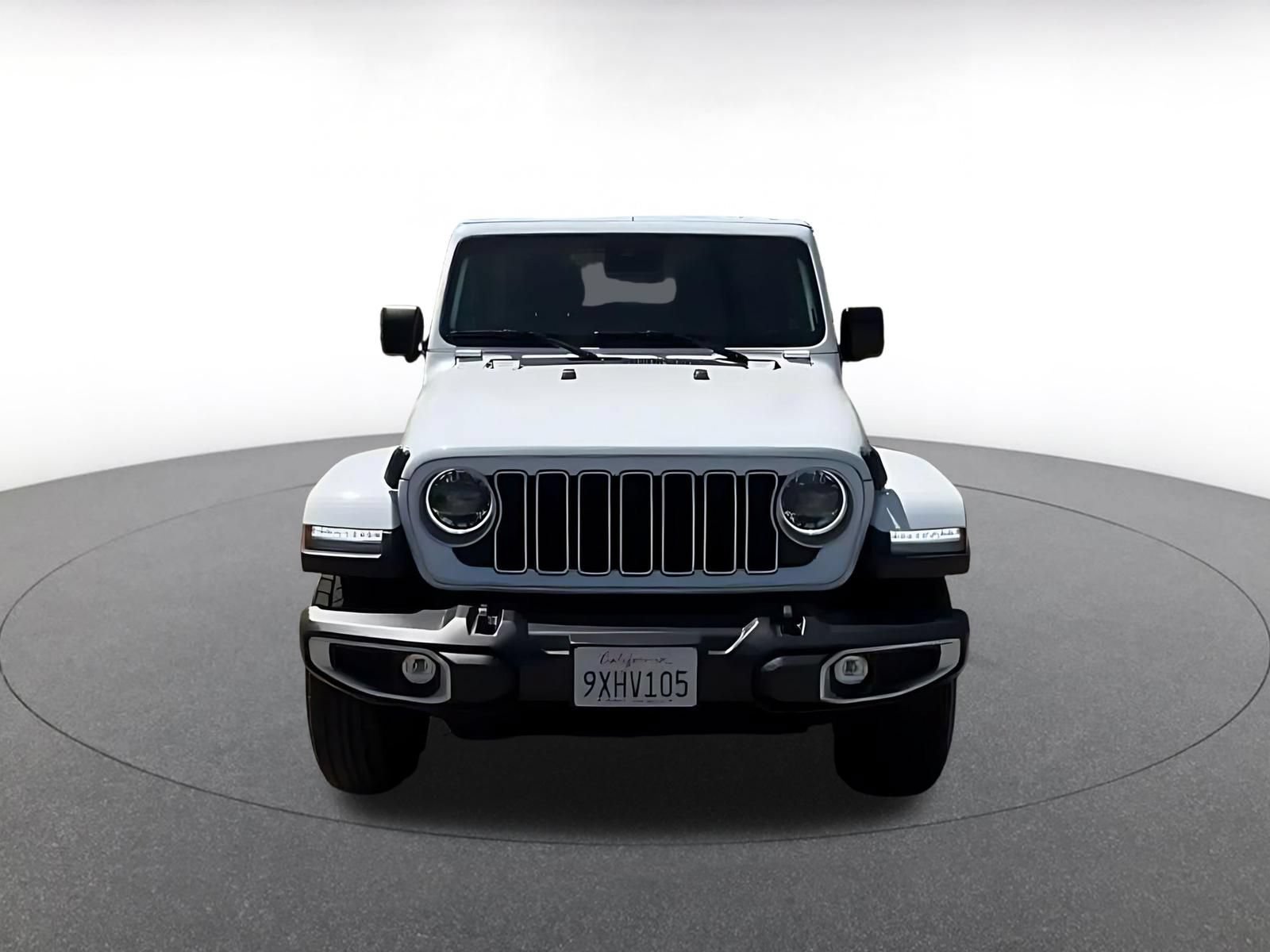 Used 2025 Jeep Wrangler Unlimited Sahara AWD/4WD image 4