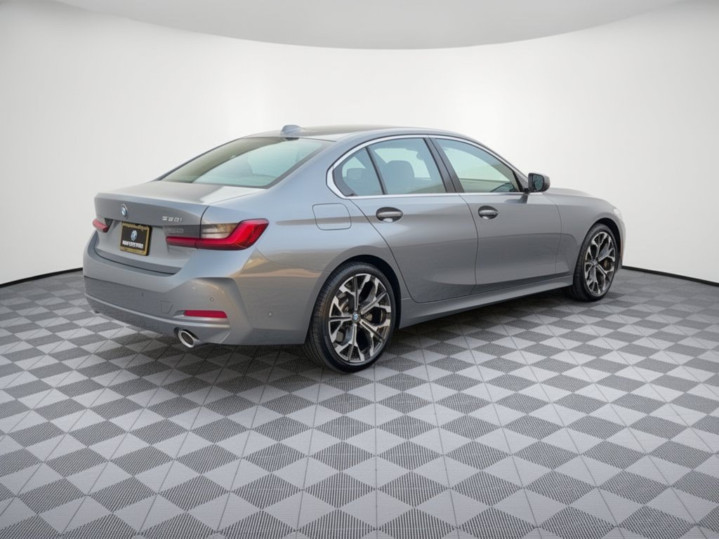 Certified 2026 BMW 330i Sedan RWD image 9