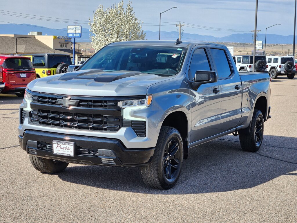 Used 2023 Chevrolet Silverado 1500 LT Trail Boss w/ Convenience Package II AWD/4WD image 5