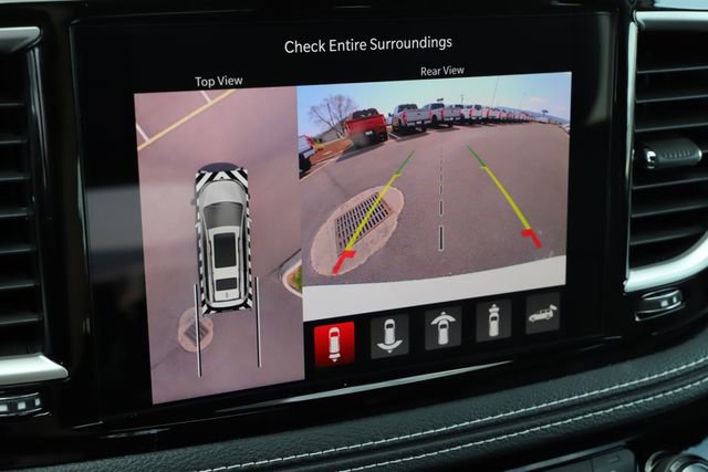 Used 2026 Chrysler Pacifica Select image 35
