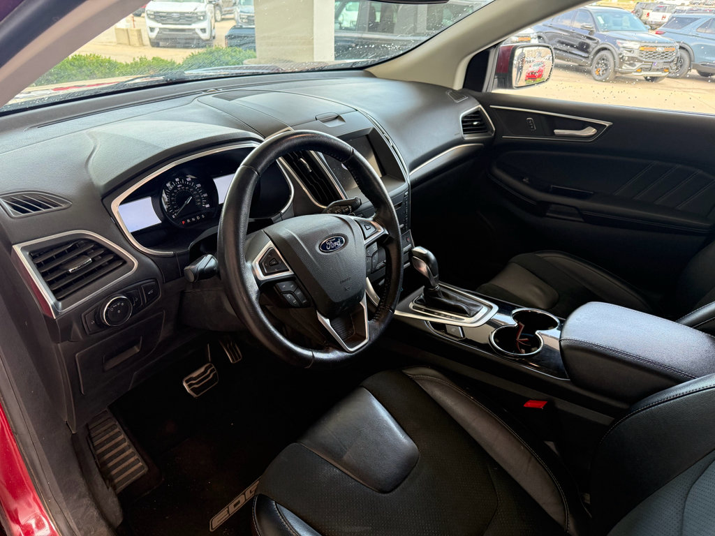 Used 2016 Ford Edge Sport w/ Technology Package image 9