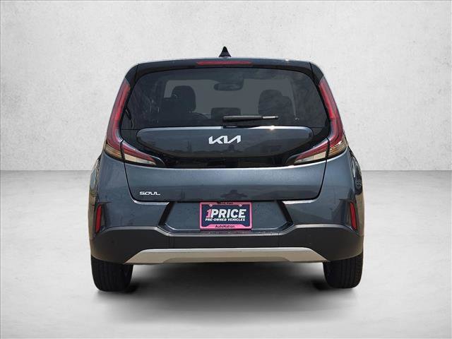 Used 2025 Kia Soul LX w/ LX Technology Package FWD image 7