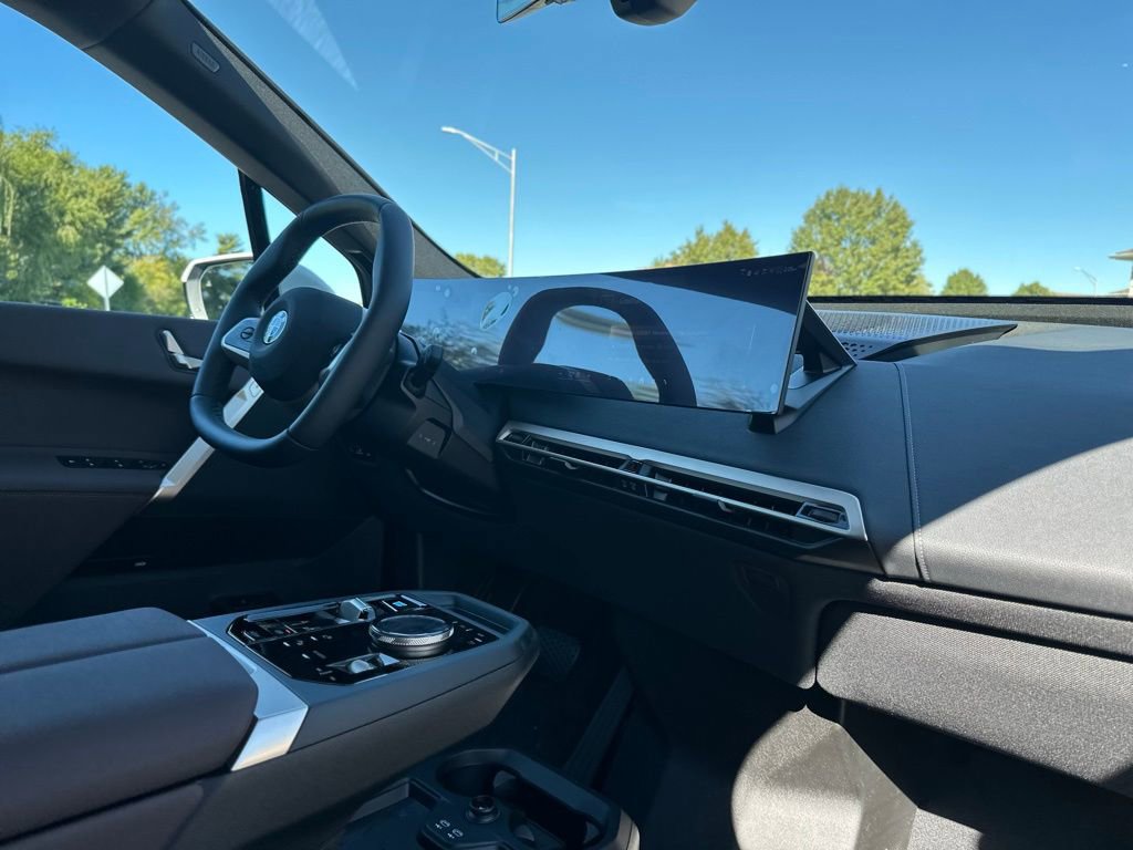 New 2026 BMW iX xDrive45 image 27
