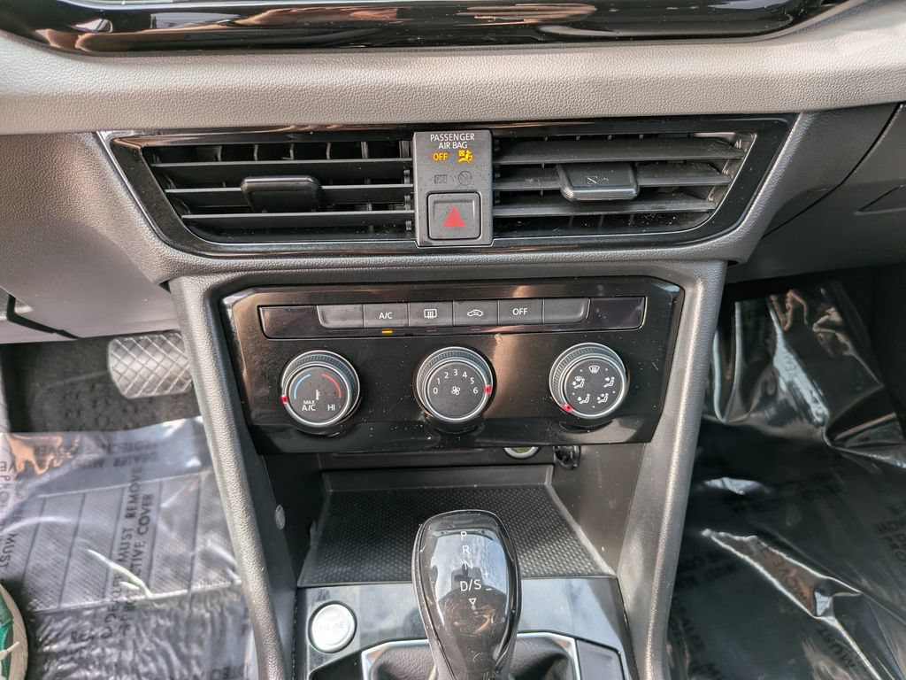 Certified 2023 Volkswagen Taos S FWD image 21