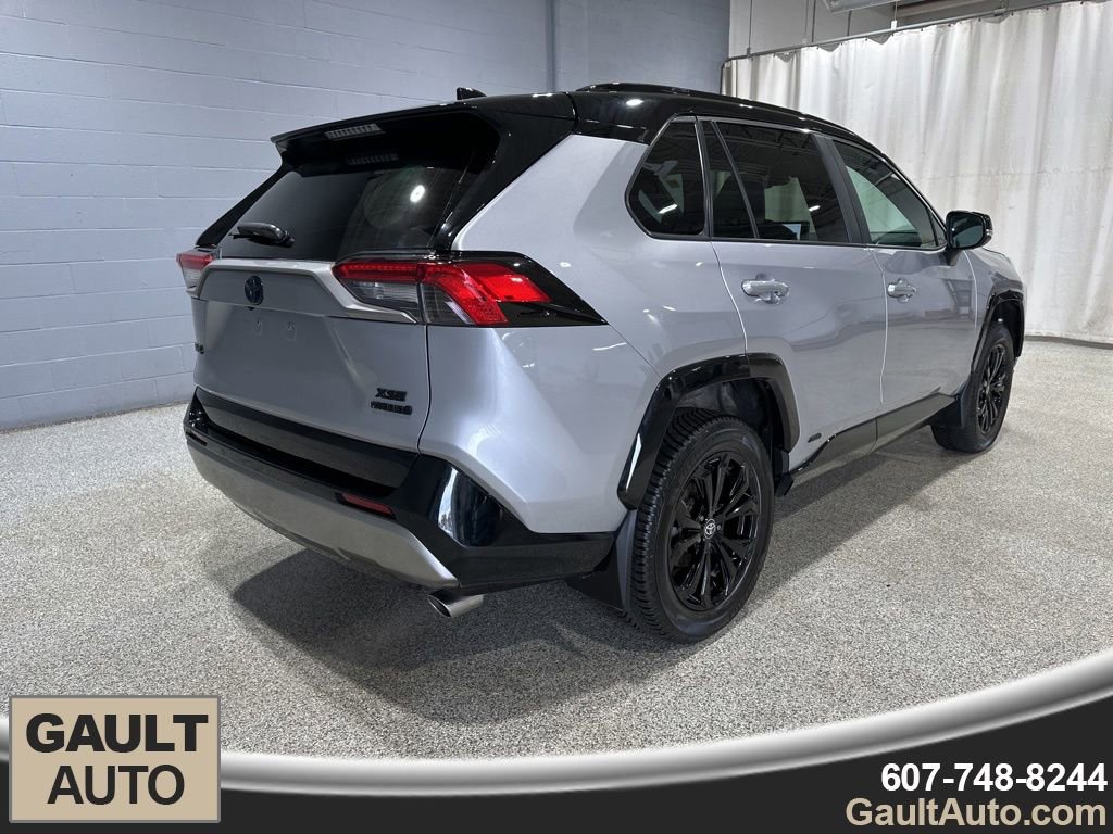 Used 2023 Toyota RAV4 XSE image 3