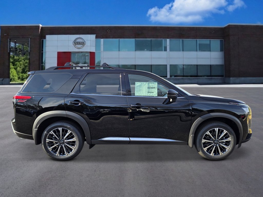 New 2026 Nissan Pathfinder Platinum FWD image 6