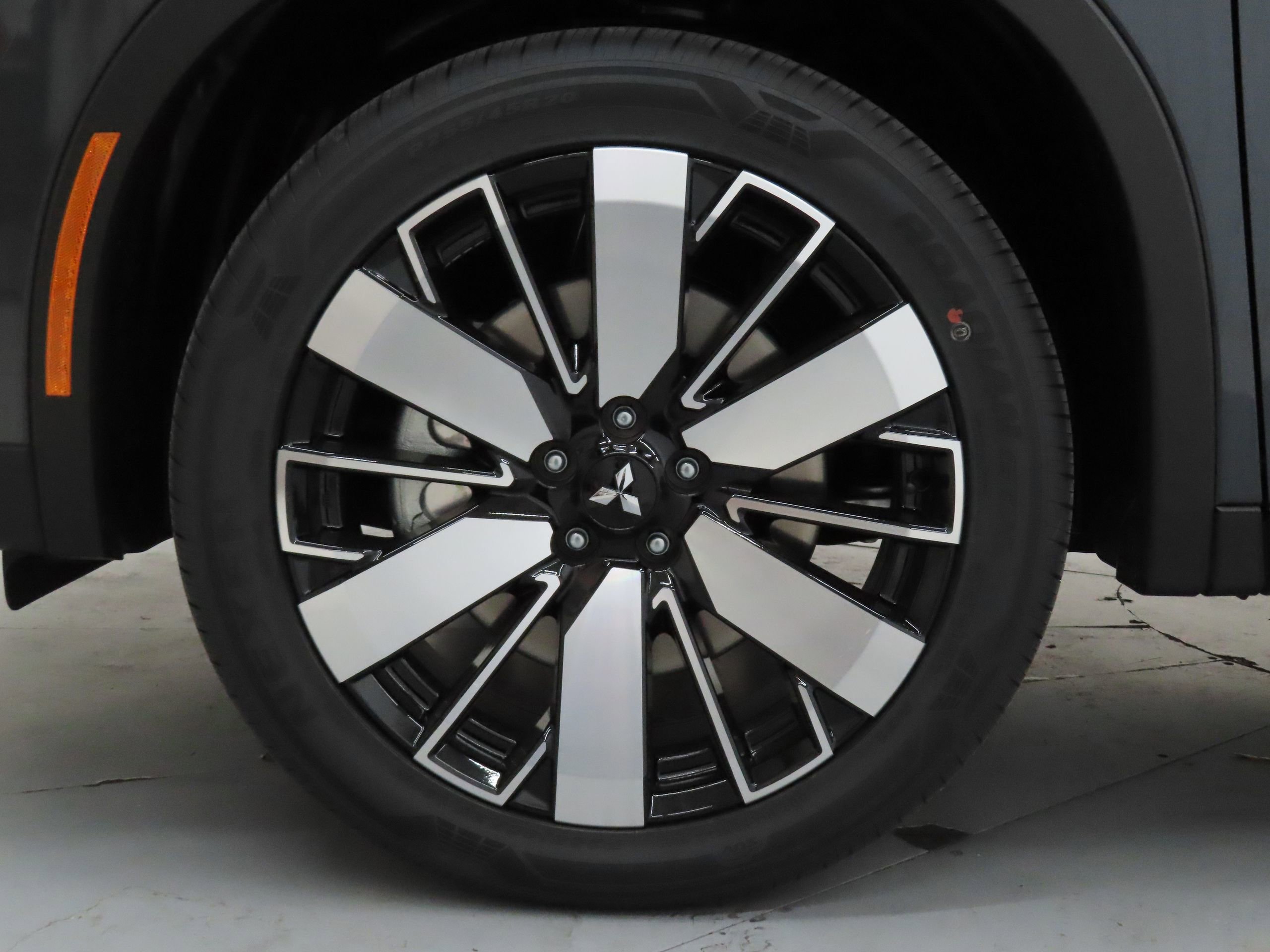 New 2026 Mitsubishi Outlander SE image 26