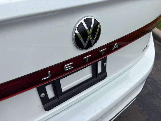 Used 2025 Volkswagen Jetta SEL FWD image 44