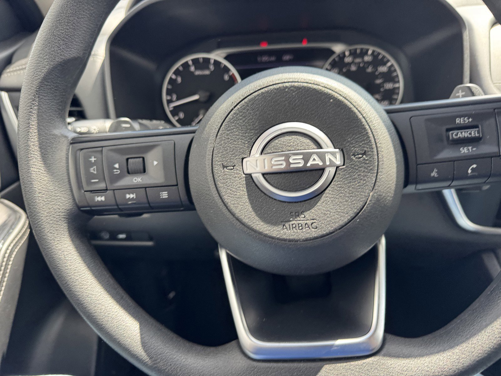 Used 2024 Nissan Rogue SV image 19