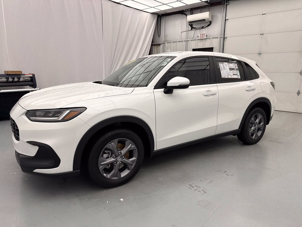 New 2027 Honda HR-V LX image 3
