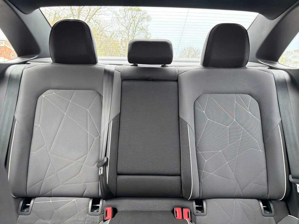 Used 2025 Volkswagen Jetta Sport FWD image 48