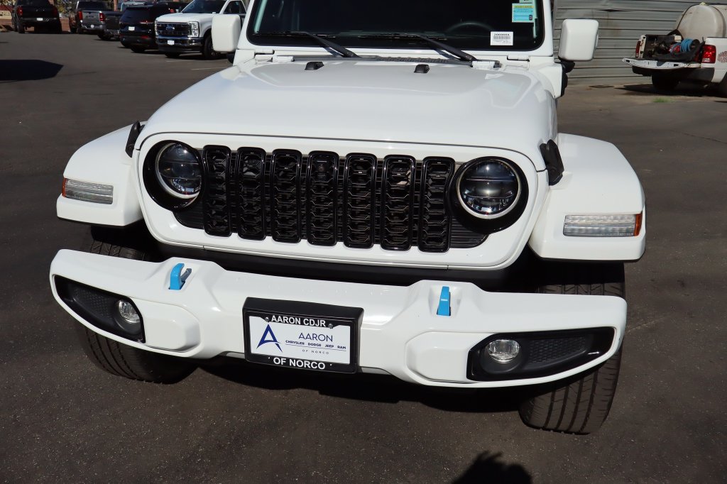 Used 2024 Jeep Wrangler High Altitude AWD/4WD image 9