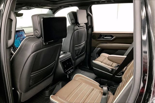 Used 2025 GMC Yukon XL Denali Ultimate w/ LPO, Floor Liner Package AWD/4WD image 34