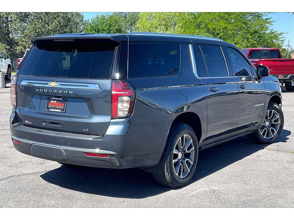 Used 2021 Chevrolet Suburban LT w/ LT Signature Plus Package AWD/4WD image 15