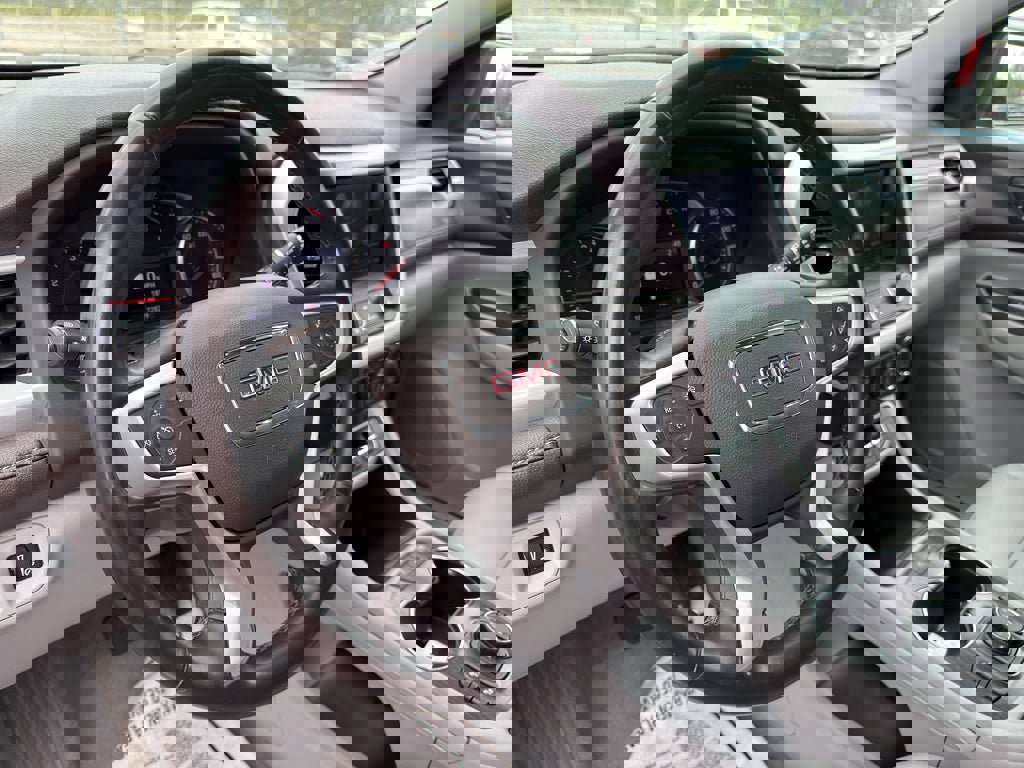 Used 2023 GMC Acadia SLT image 34