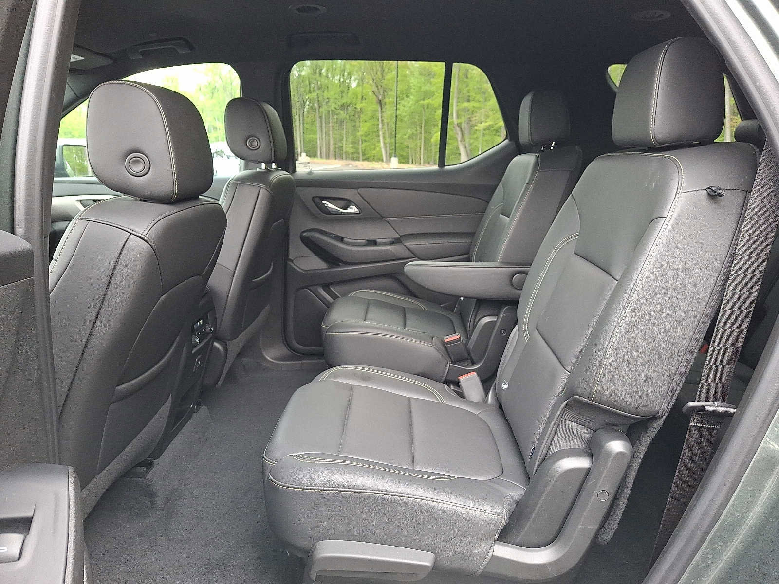 Used 2023 Chevrolet Traverse LT w/ LPO, Roadside Safety Package AWD/4WD image 11