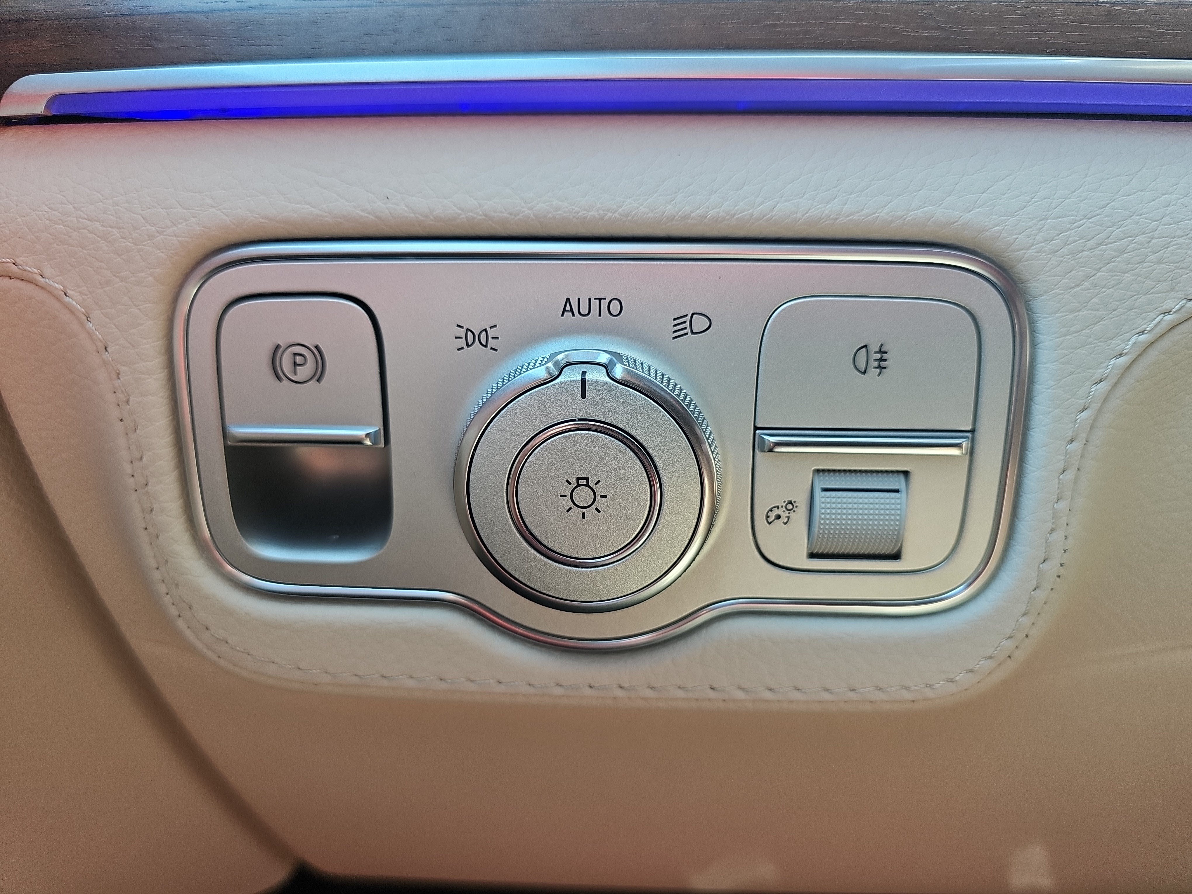 New 2026 Mercedes-Benz GLS 450 4MATIC image 28