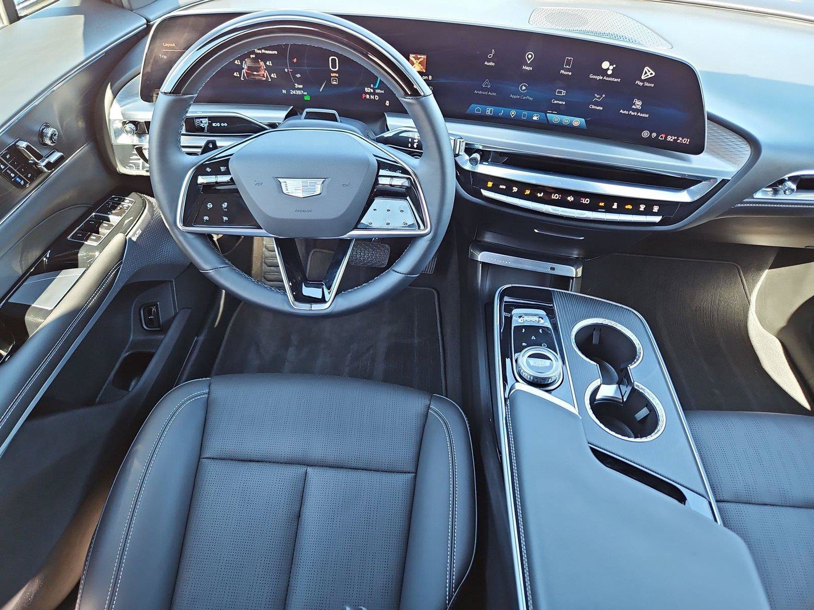 Certified 2024 Cadillac Lyriq Luxury AWD/4WD image 14