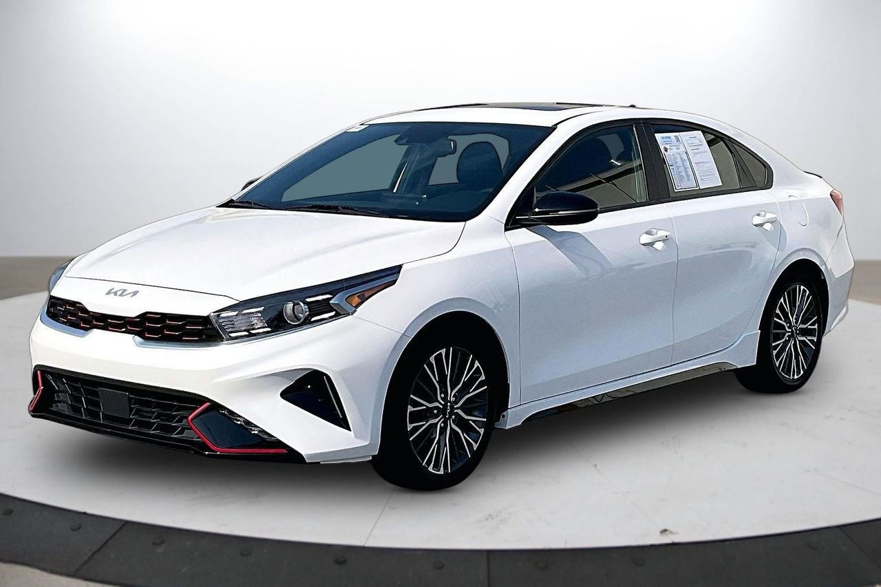 Used 2023 Kia Forte GT-Line w/ GT-Line Premium Package image 4