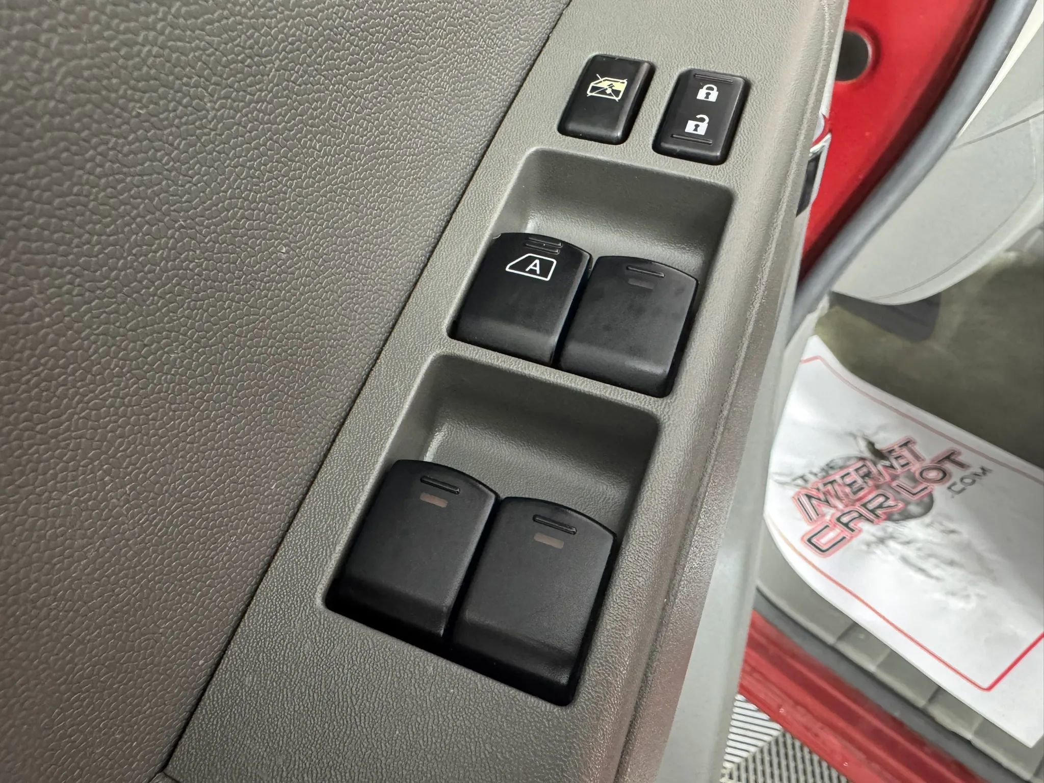 Used 2018 Nissan Frontier SV image 34