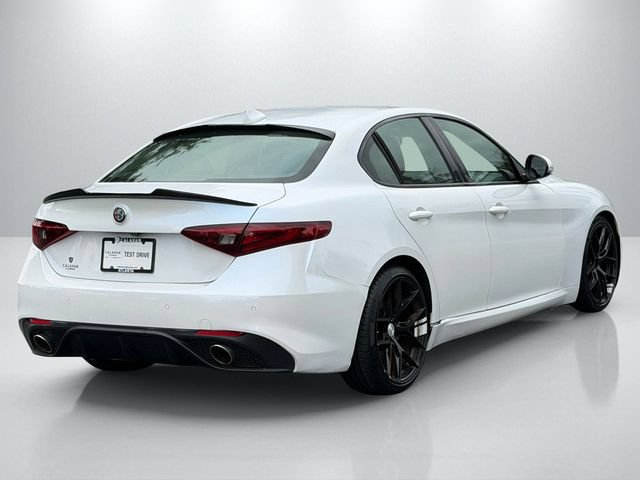 Used 2018 Alfa Romeo Giulia RWD image 5