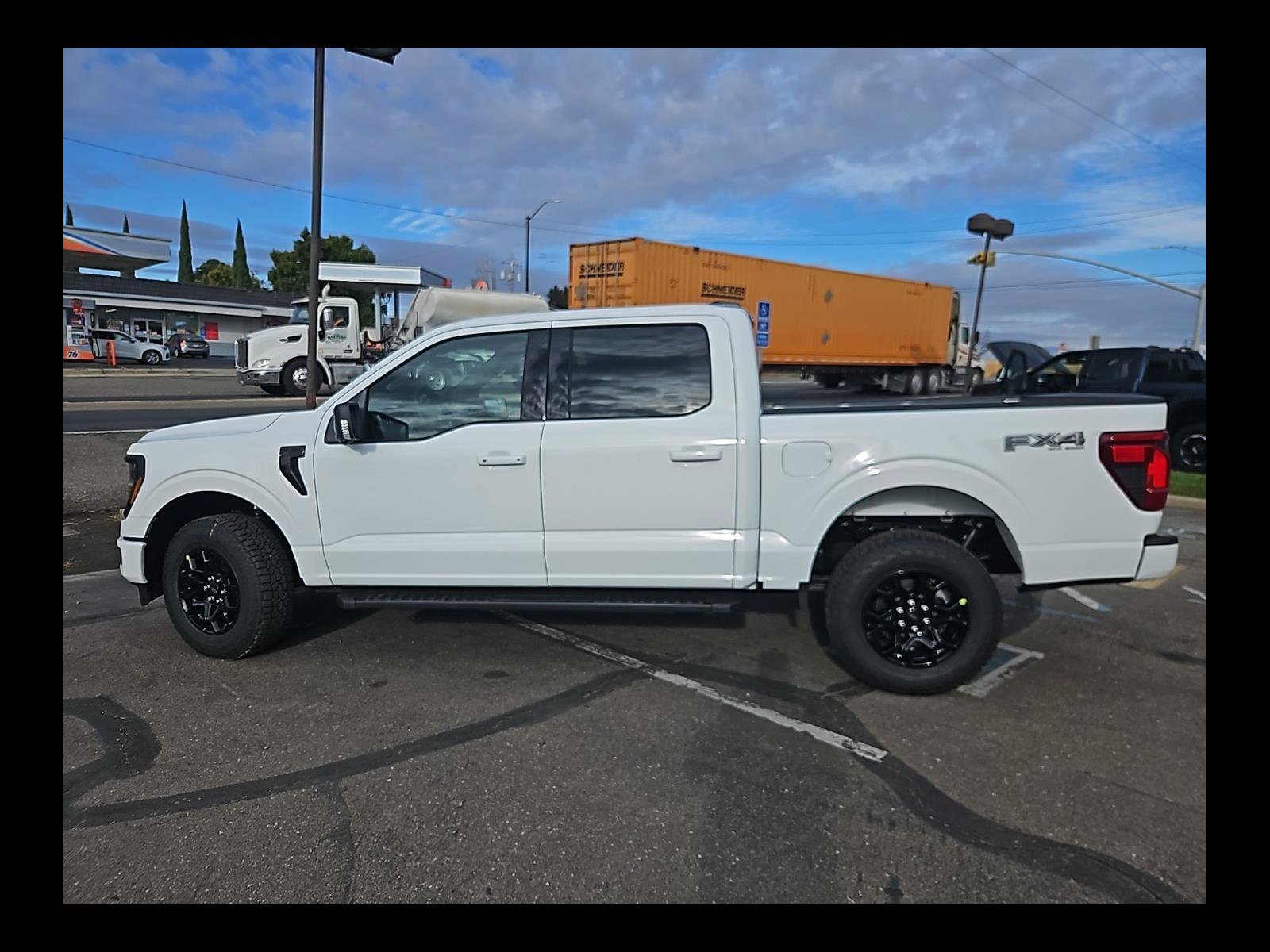 New 2026 Ford F150 XLT w/ Equipment Group 302A MID AWD/4WD image 3