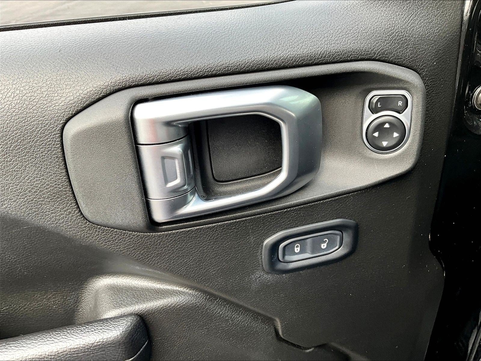 Used 2024 Jeep Wrangler Sport AWD/4WD image 33