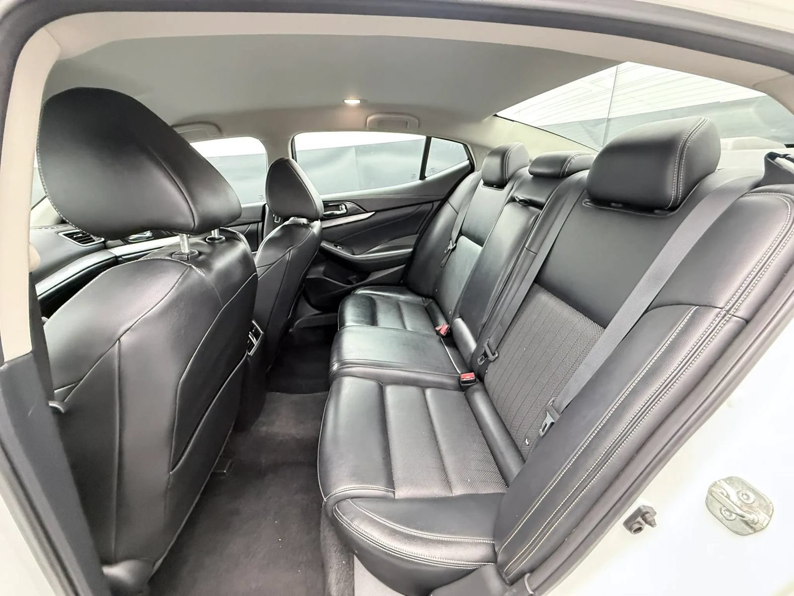 Used 2017 Nissan Maxima 3.5 SV FWD image 24