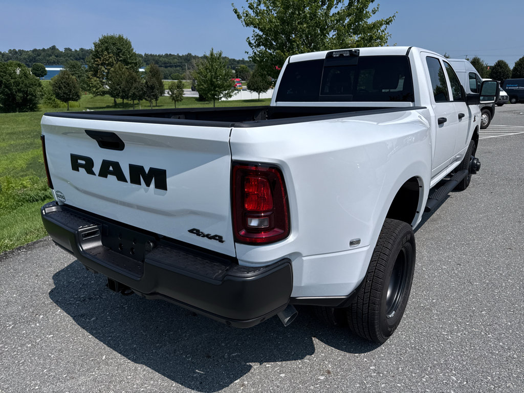 New 2026 RAM 3500 Tradesman AWD/4WD image 22