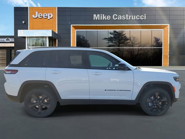 New 2025 Jeep Grand Cherokee Limited w/ Black Appearance Package image 3