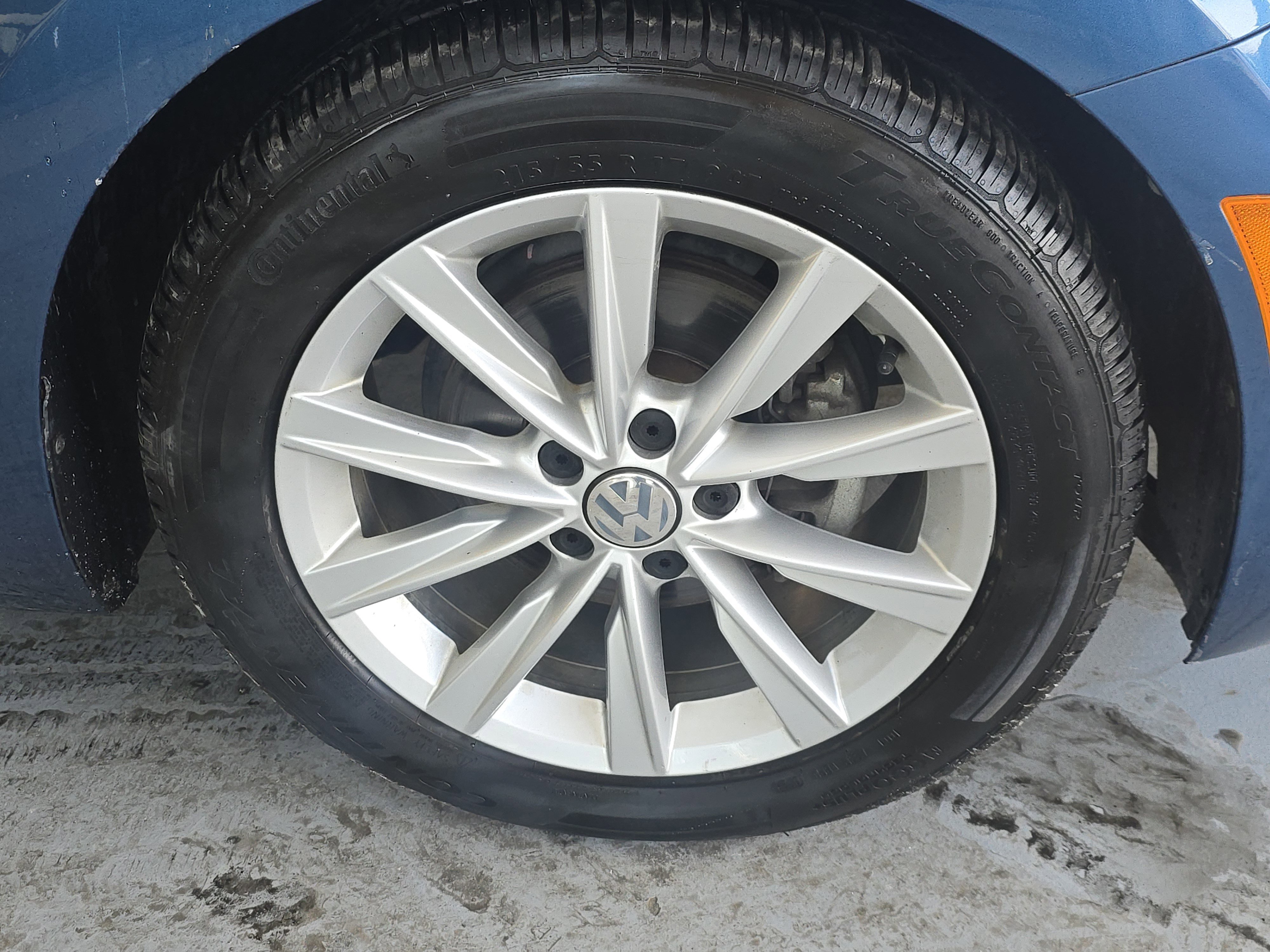 Used 2019 Volkswagen Beetle 2.0T SE image 10