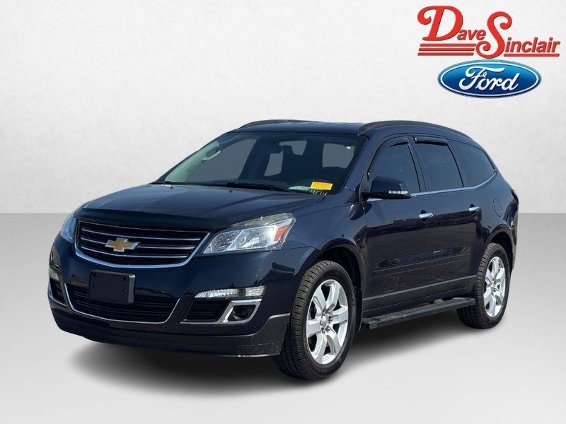 Used 2017 Chevrolet Traverse LT w/ Style and Technology Package FWD image 1
