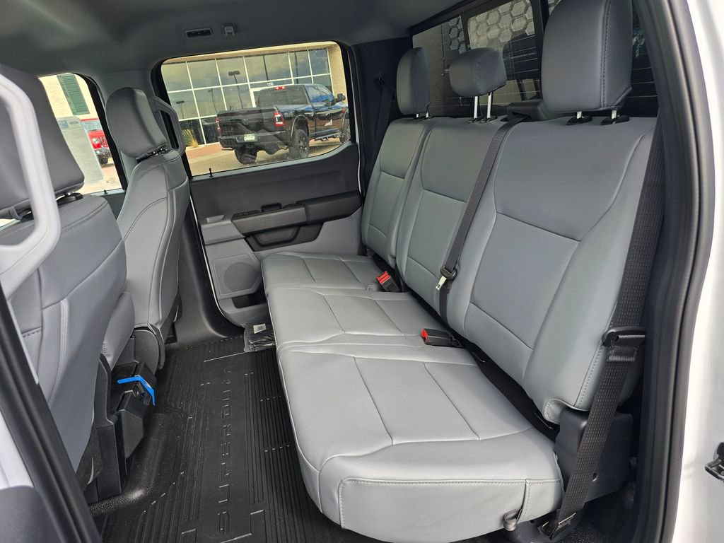 New 2026 Ford F550 4x4 Crew Cab image 22