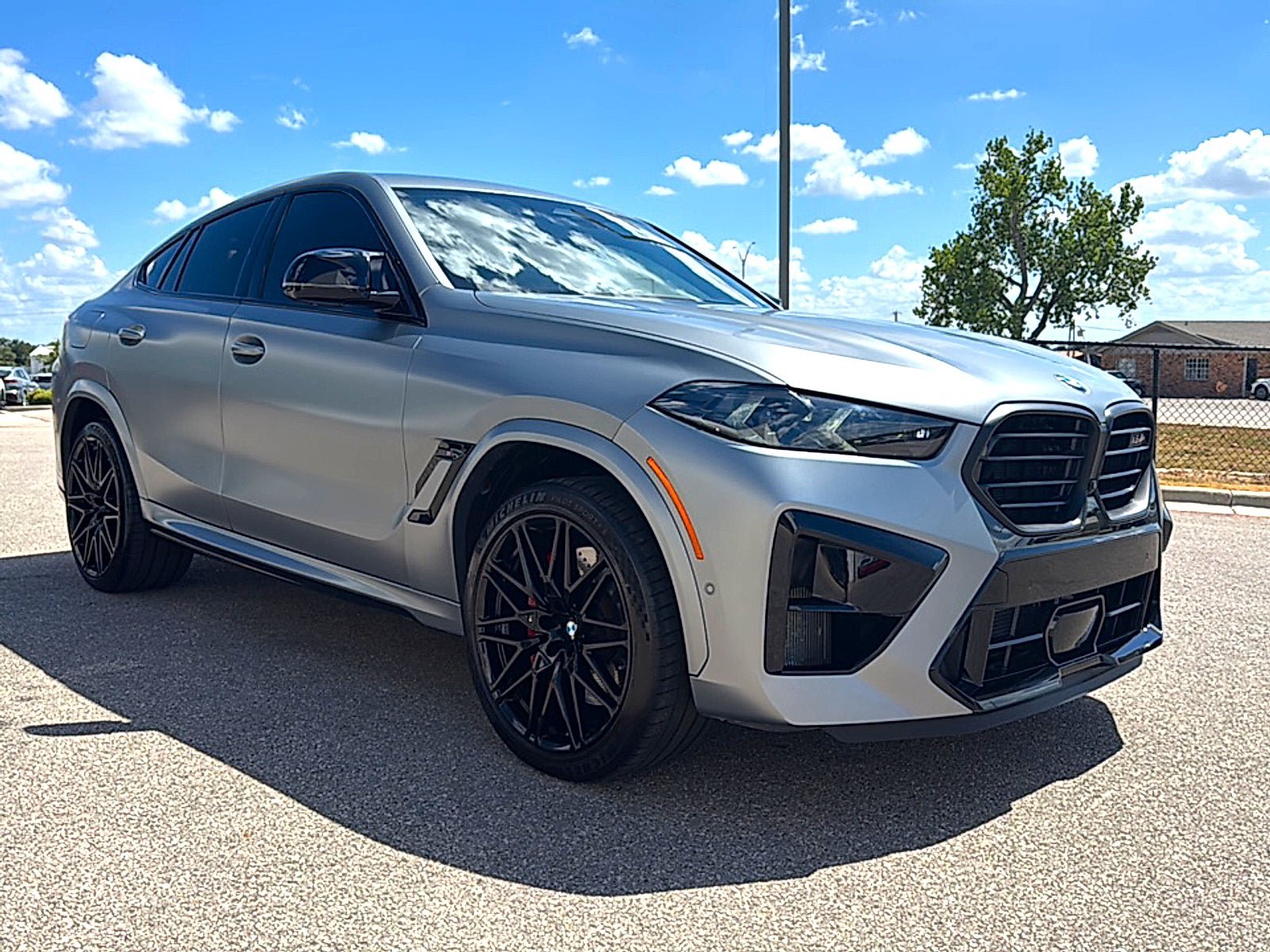 Used 2025 BMW X6 M Competition w/ Executive Package AWD/4WD image 3