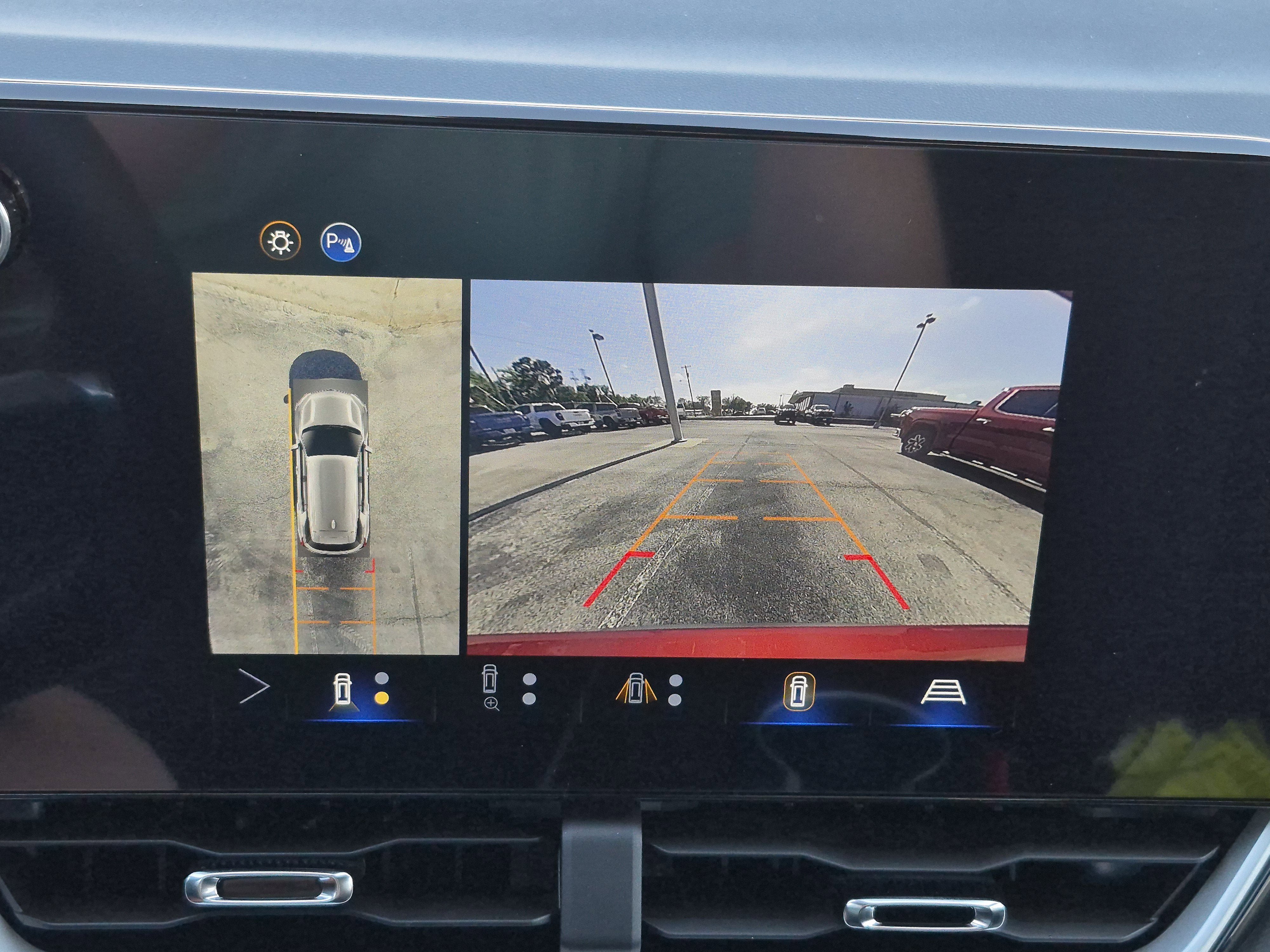 New 2026 Chevrolet Equinox LT w/ Safety and Technology Package FWD image 13