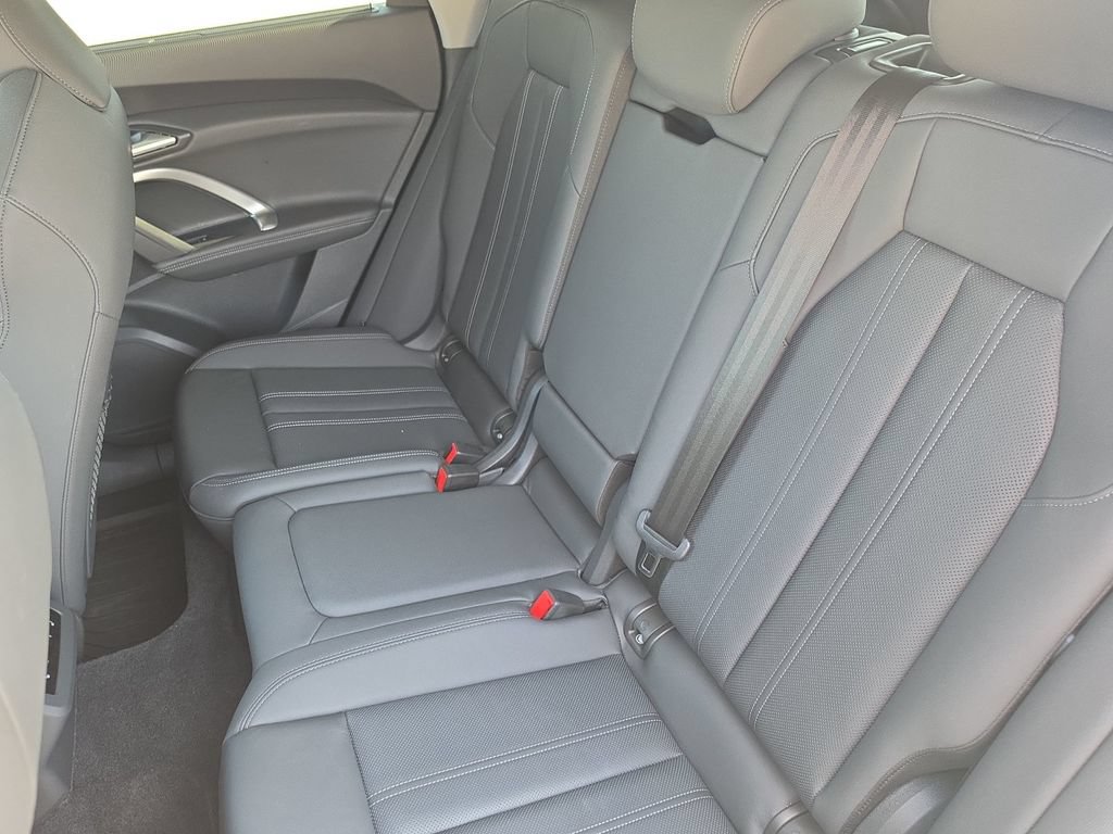 Used 2025 Audi Q5 Prestige AWD/4WD image 16