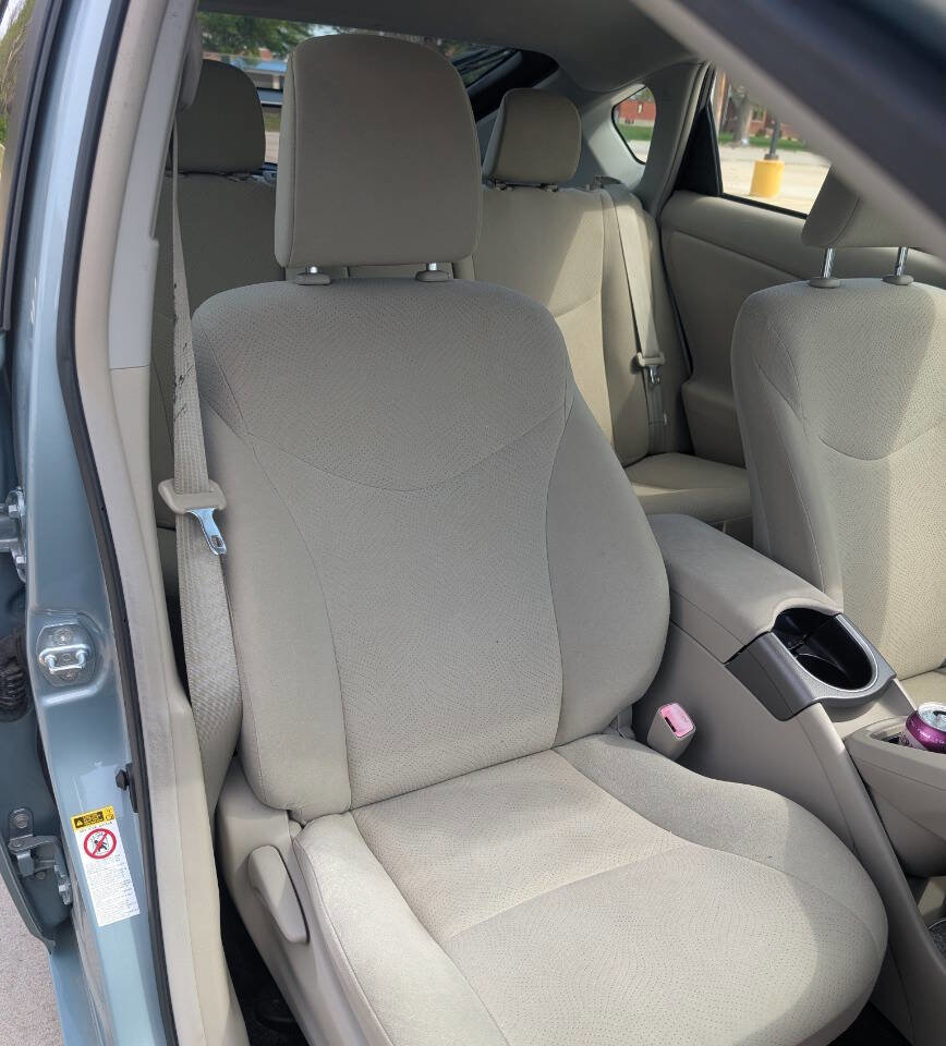 Used 2012 Toyota Prius Two image 13