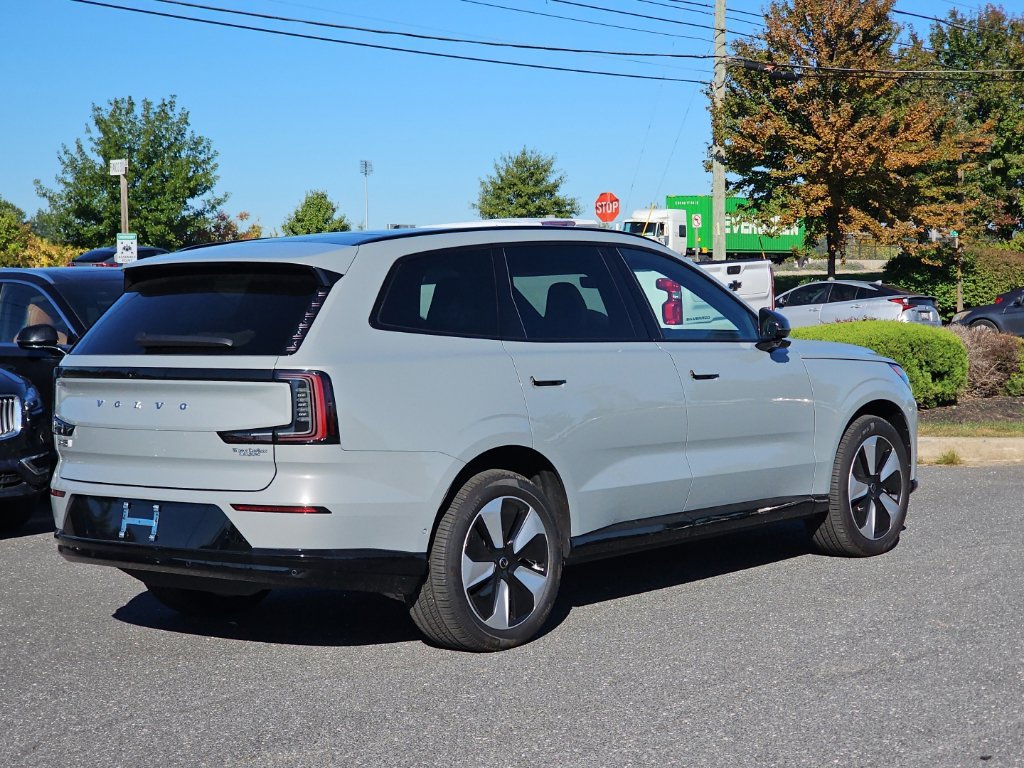 Certified 2025 Volvo EX90 Plus AWD/4WD image 13