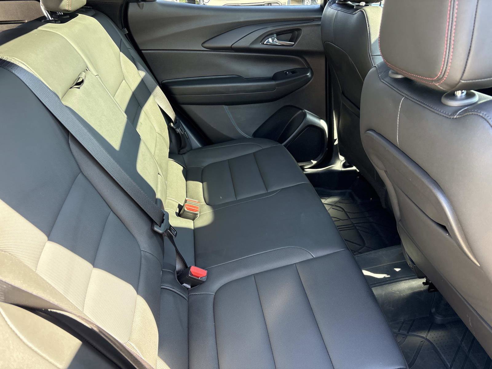 Certified 2025 Chevrolet TrailBlazer RS w/ Convenience Package image 33