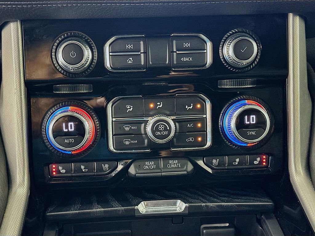 Used 2021 GMC Yukon Denali AWD/4WD image 16