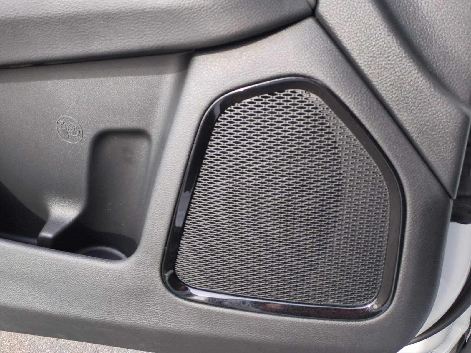 New 2026 Jeep Compass Latitude image 27