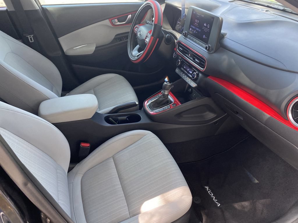 Certified 2022 Hyundai Kona SEL w/ Convenience Package FWD image 30