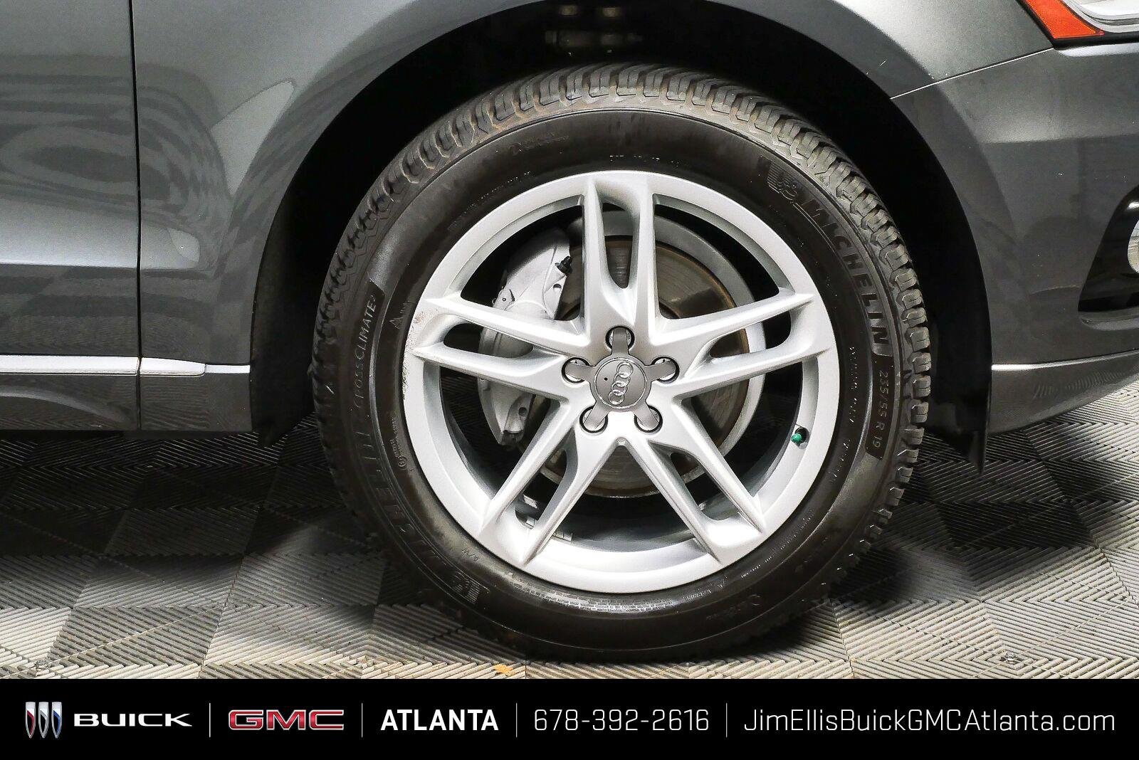 Used 2016 Audi Q5 2.0T Premium Plus w/ Technology Package AWD/4WD image 37