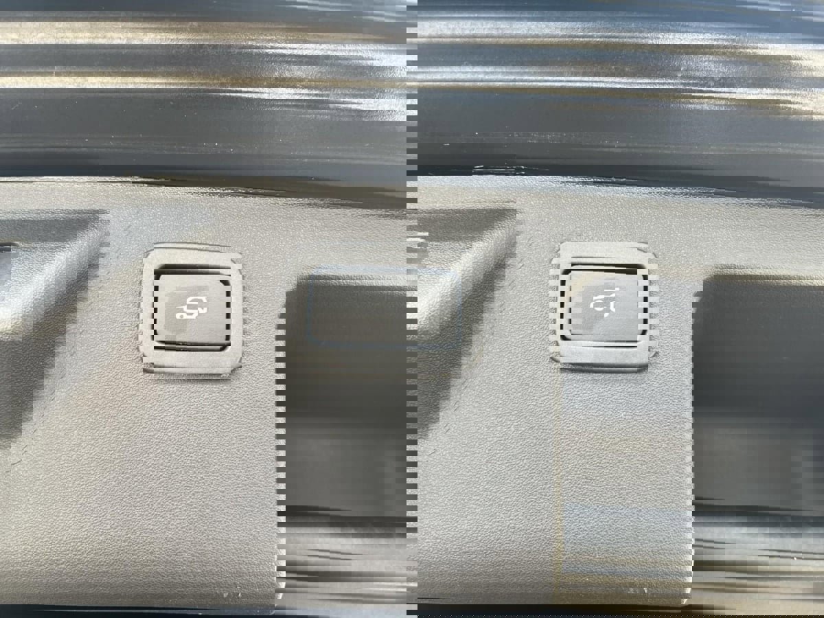 Used 2018 Land Rover Discovery Sport HSE Luxury AWD/4WD image 42