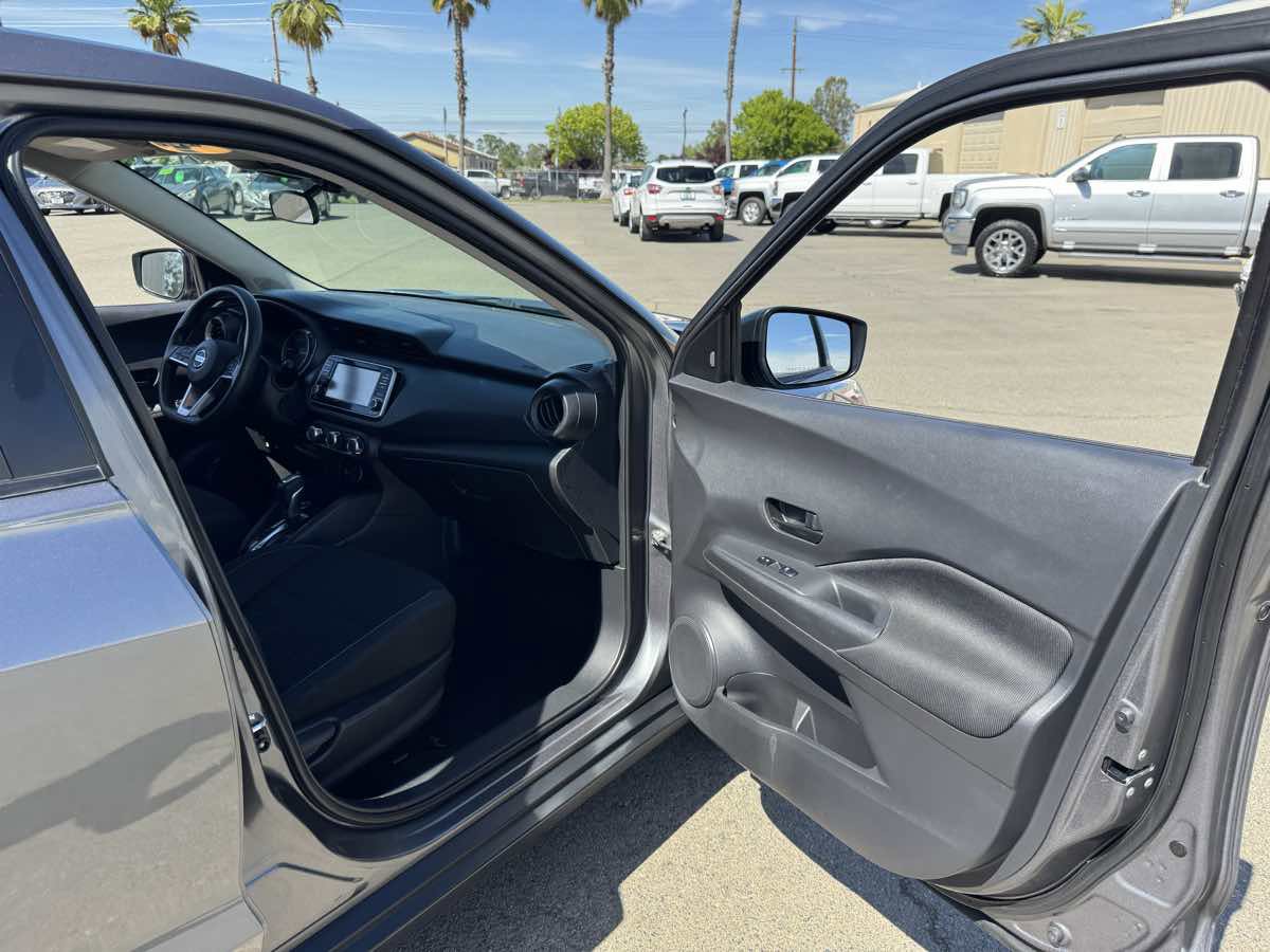 Used 2021 Nissan Kicks S FWD image 14