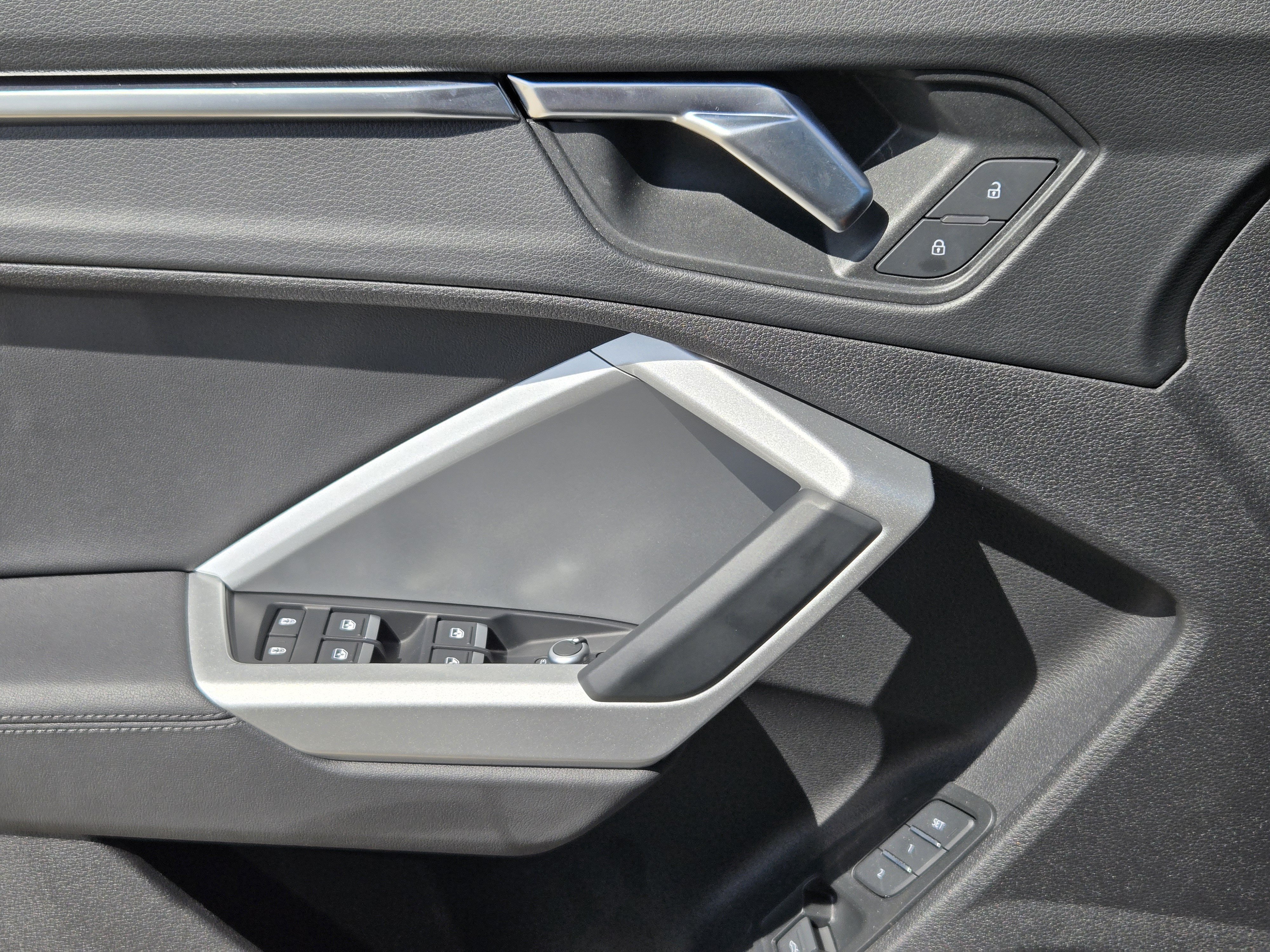 Used 2022 Audi Q3 2.0T Premium AWD/4WD image 29