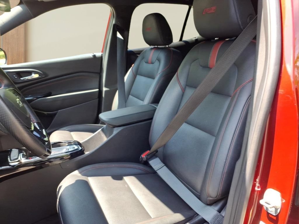 Certified 2025 Chevrolet Trax RS w/ Driver Confidence Package FWD image 15