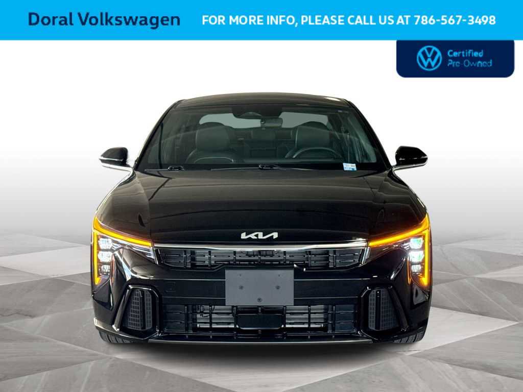Used 2025 Kia K4 GT-Line image 3