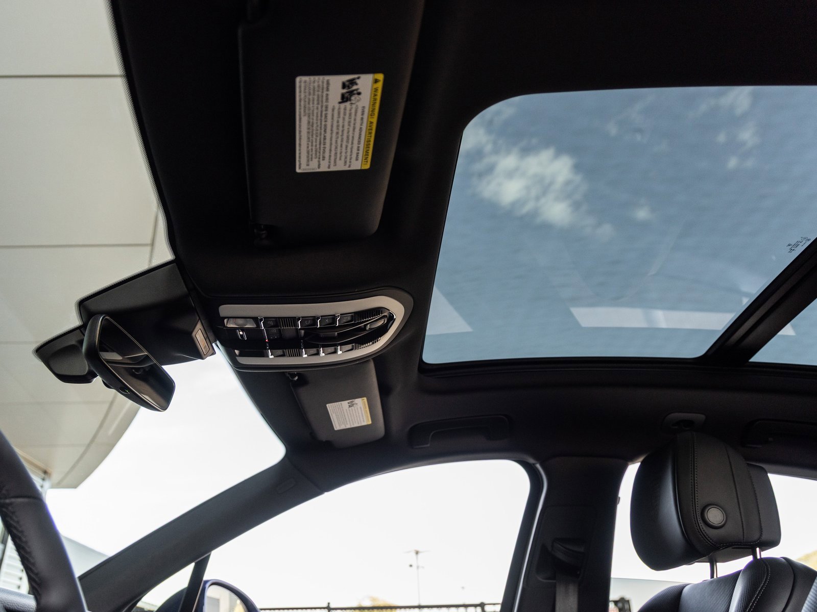 New 2026 Porsche Macan image 26