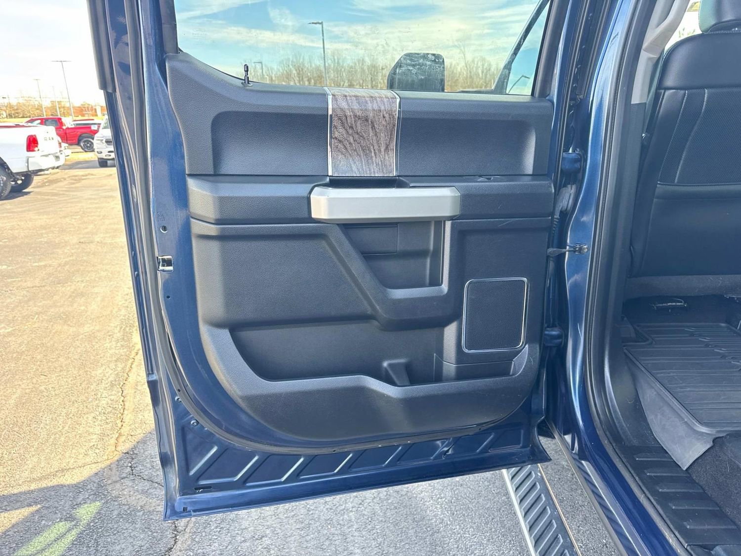 Used 2017 Ford F350 Lariat w/ Lariat Ultimate Package image 14